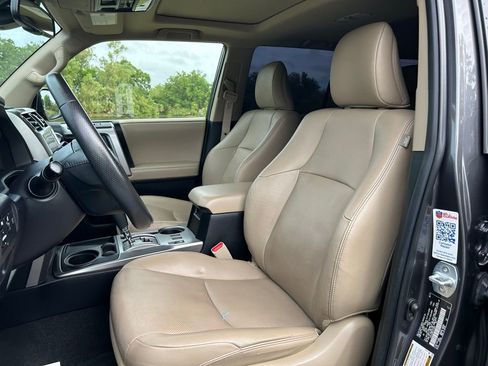 Used 2020 Toyota 4Runner Limited image 15