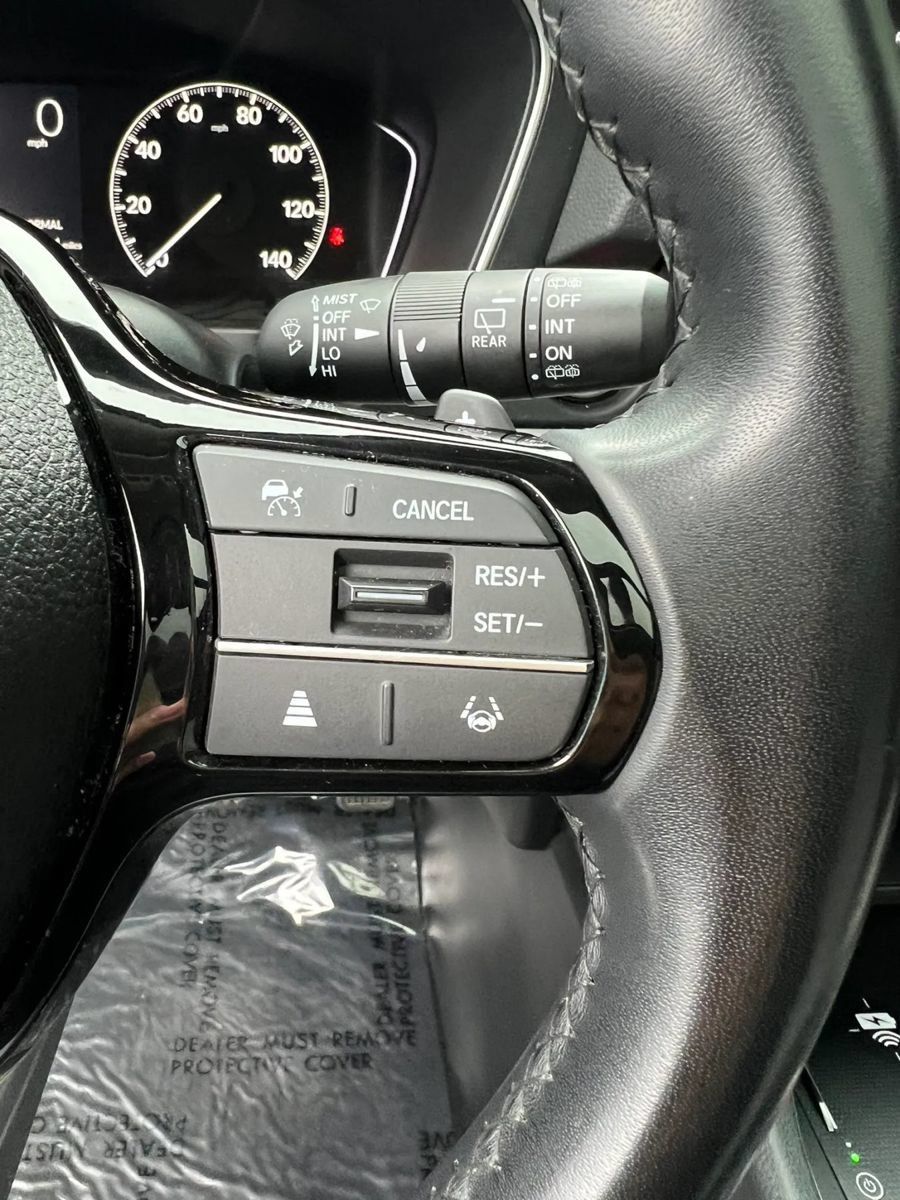 Used 2025 Honda Pilot Touring image 16