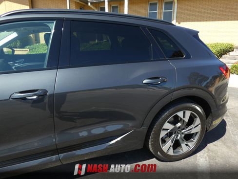Used 2021 Audi e-tron Premium w/ Convenience Plus Package AWD/4WD image 13