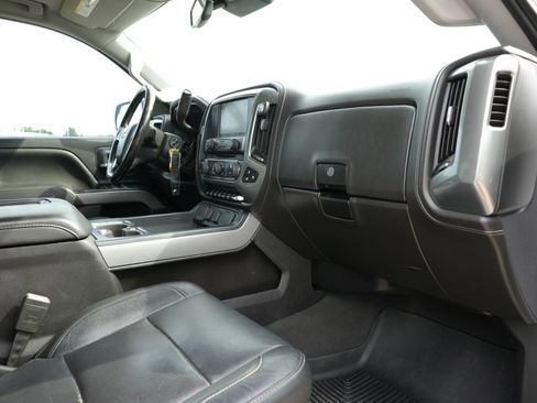 Used 2018 Chevrolet Silverado 1500 LTZ Z71 w/ LTZ Plus Package AWD/4WD image 19