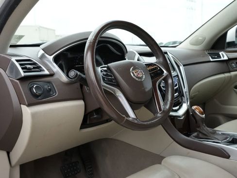 Used 2015 Cadillac SRX Luxury w/ Driver Awareness Package AWD/4WD image 16