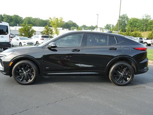 Used 2025 Buick Envista Sport Touring w/ Convenience I Package FWD image 4