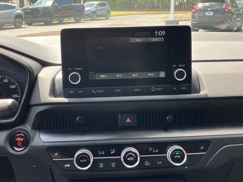 Used 2025 Honda CR-V Sport image 26