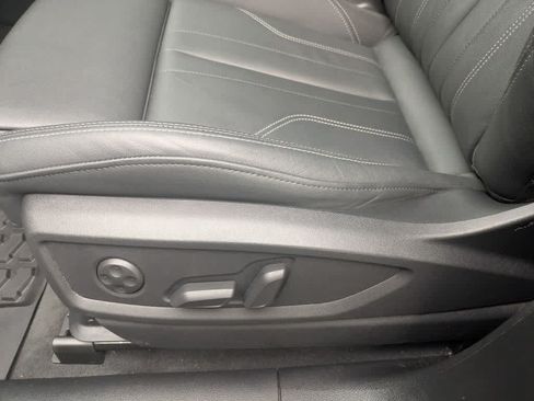 Used 2025 Audi Q5 2.0T Premium w/ Convenience Plus Package AWD/4WD image 8