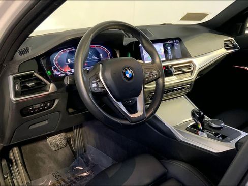Used 2020 BMW 330i xDrive Sedan w/ Premium Package image 4