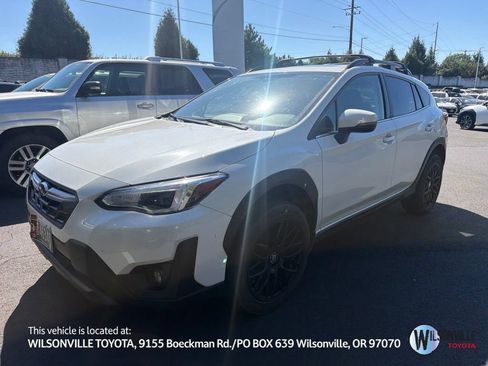 Used 2022 Subaru Crosstrek 2.5i Limited w/ Moonroof Package 2 AWD/4WD image 1