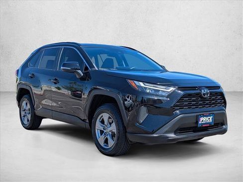 Used 2023 Toyota RAV4 XLE FWD image 3