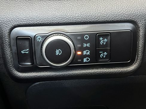 Used 2023 Ford Explorer XLT w/ Equipment Group 202A AWD/4WD image 44