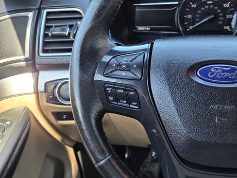 Used 2017 Ford Explorer XLT w/ Equipment Group 202A FWD image 26