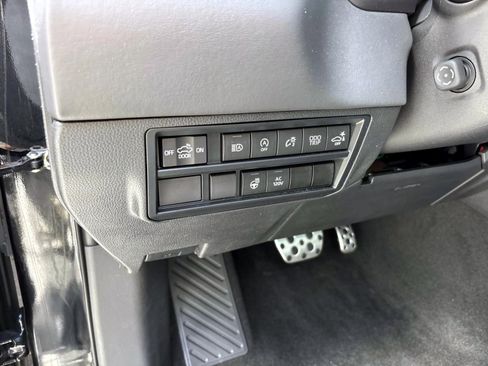 Used 2024 Toyota Tundra Platinum w/ TRD Off-Road Package AWD/4WD image 14