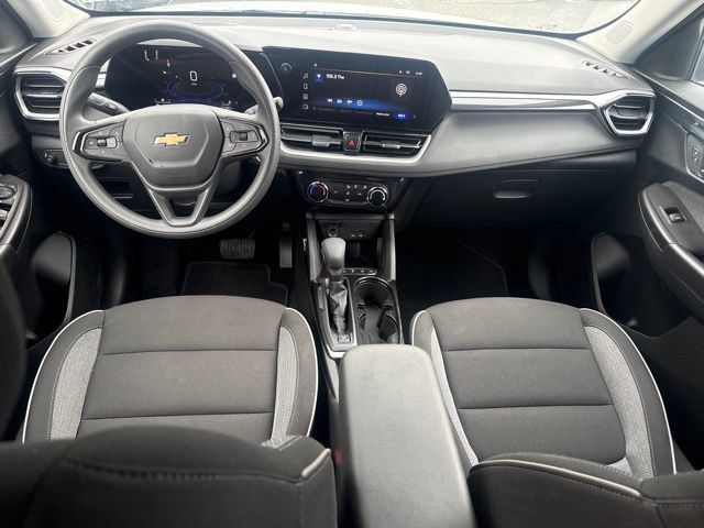 Used 2026 Chevrolet TrailBlazer LT AWD/4WD image 16