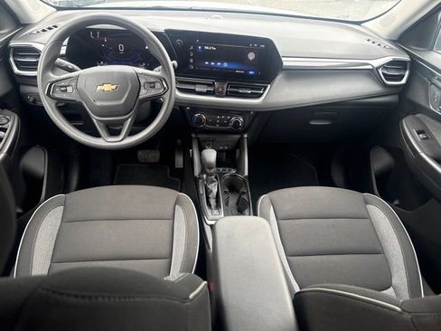Used 2026 Chevrolet TrailBlazer LT AWD/4WD image 16
