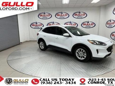 Certified 2020 Ford Escape SE FWD image 2