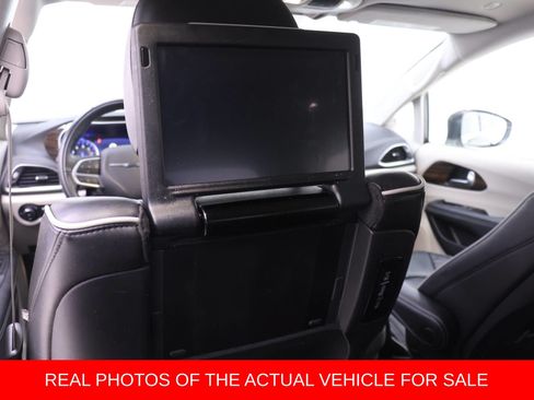 Used 2022 Chrysler Pacifica Limited w/ Uconnect Theater Family Group AWD/4WD image 15