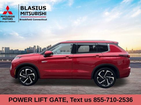 Used 2023 Mitsubishi Outlander SEL image 17