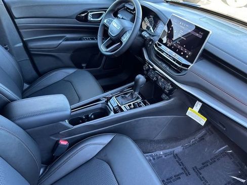 New 2026 Jeep Compass Trailhawk AWD/4WD image 17