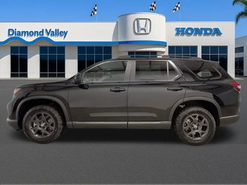 New 2025 Honda Pilot TrailSport image 6