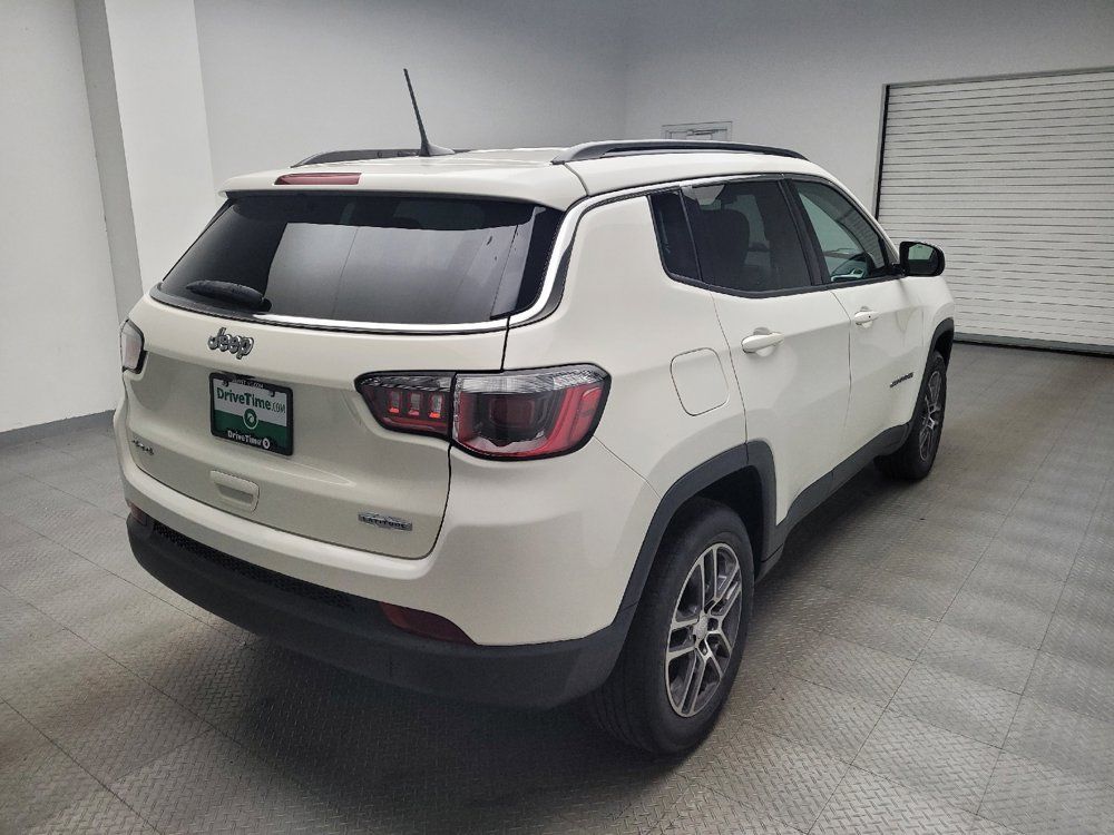 Used 2017 Jeep Compass Latitude w/ Popular Equipment Group AWD/4WD image 9