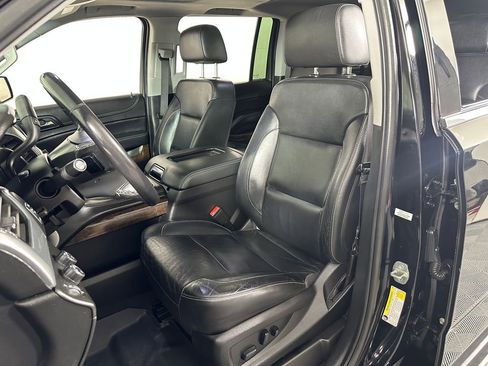 Used 2019 Chevrolet Suburban LT image 15