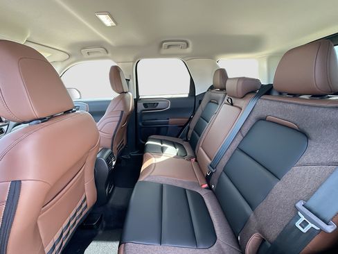New 2026 Ford Bronco Sport Outer Banks AWD/4WD image 16
