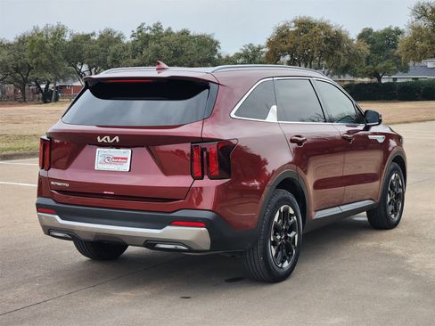 Used 2025 Kia Sorento S w/ Panoramic Sunroof Package image 6