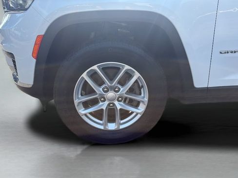 Used 2022 Jeep Grand Cherokee L Laredo w/ Luxury Tech Group I RWD image 25
