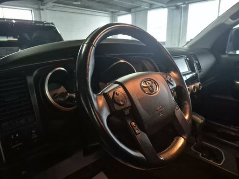 Used 2019 Toyota Sequoia TRD Sport AWD/4WD image 11