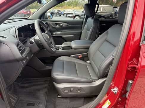 New 2026 Chevrolet Traverse LT image 9