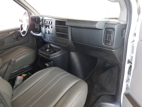 Used 2014 Chevrolet Express 2500 LS image 11