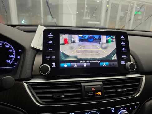 Used 2019 Honda Accord Touring image 22