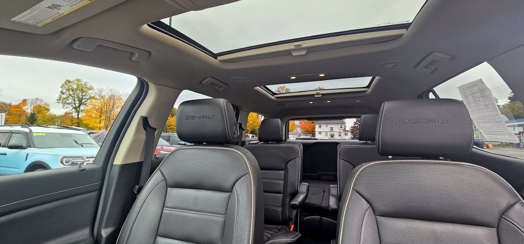 Used 2019 GMC Acadia Denali w/ Technology Package AWD/4WD image 29