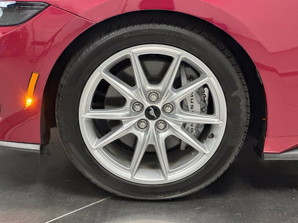 Used 2025 Ford Mustang GT Premium RWD image 23