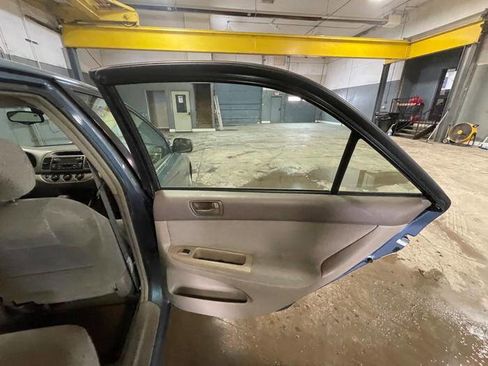 Used 2003 Toyota Camry LE image 28