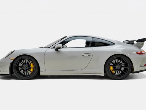 Used 2018 Porsche 911 GT3 RWD image 7