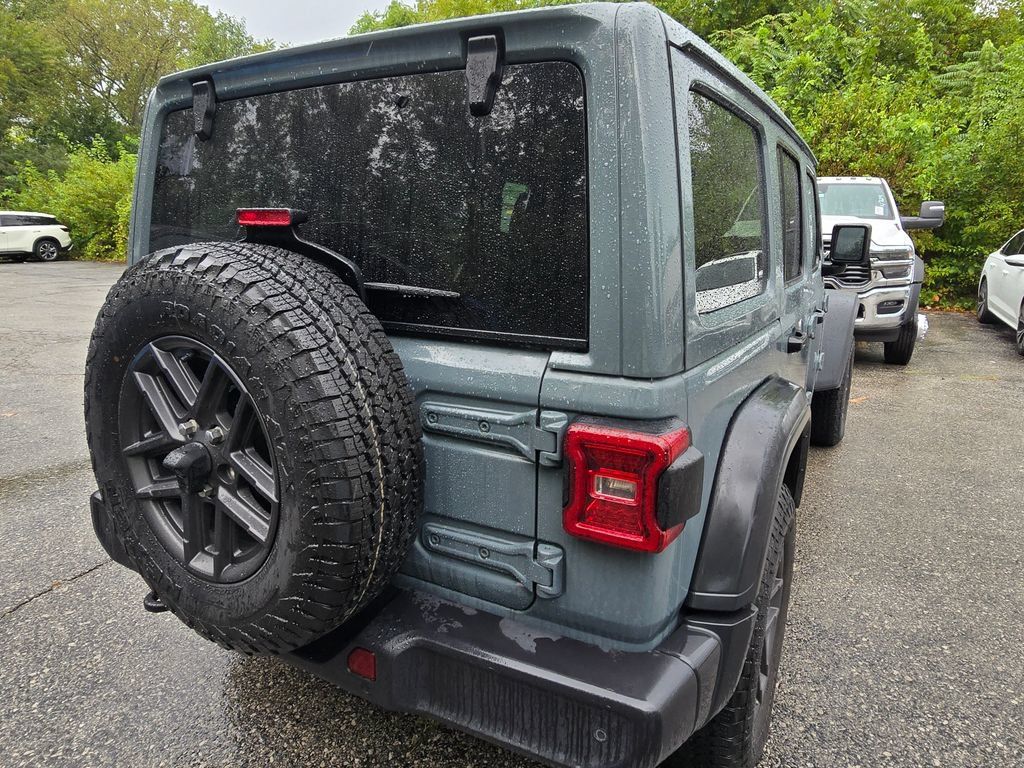 Used 2024 Jeep Wrangler Unlimited Sport AWD/4WD image 9