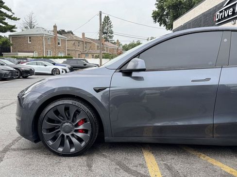 Used 2023 Tesla Model Y Performance AWD/4WD image 4