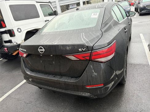 Used 2024 Nissan Sentra SV image 5