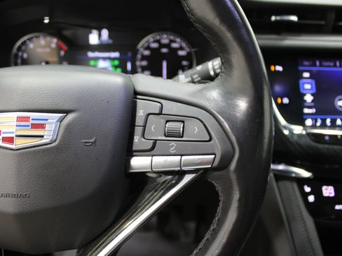 Used 2020 Cadillac XT6 Premium Luxury image 13