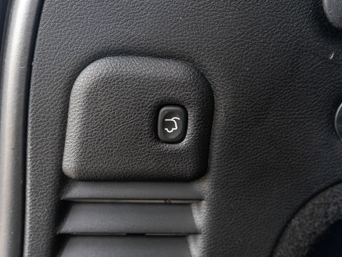 Used 2019 Jeep Grand Cherokee Altitude AWD/4WD image 10