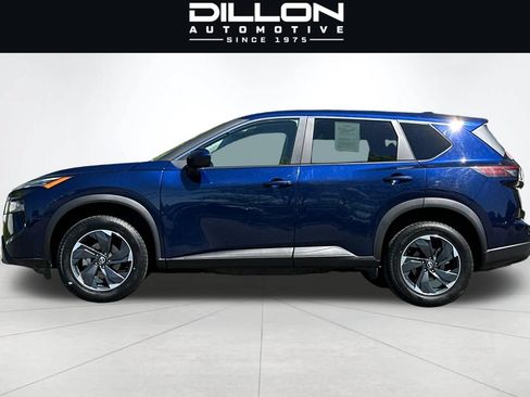Used 2024 Nissan Rogue SV AWD/4WD image 7