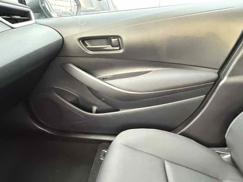 Used 2025 Toyota Corolla LE FWD image 60
