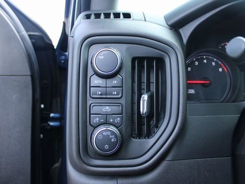 Used 2019 Chevrolet Silverado 1500 Custom Trail Boss w/ Custom Convenience Package image 15