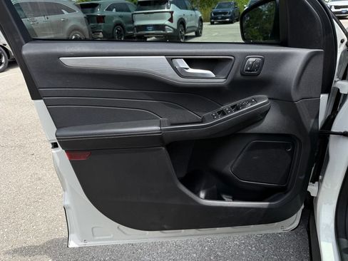 Used 2023 Ford Escape Platinum AWD/4WD image 8