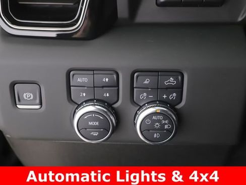 Used 2025 GMC Sierra 2500 AT4 w/ AT4 Premium Plus Package AWD/4WD image 22