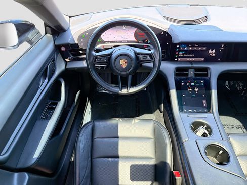 Used 2022 Porsche Taycan image 16