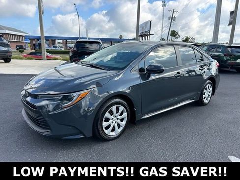 Used 2025 Toyota Corolla LE FWD image 2