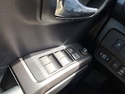 Used 2021 Toyota Tacoma TRD Off-Road w/ Technology Package AWD/4WD image 26