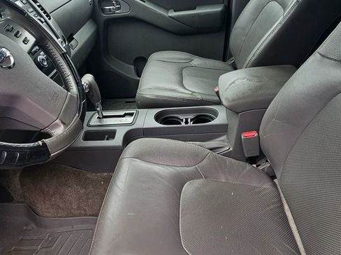 Used 2010 Nissan Frontier LE w/ LE Value Truck Pkg AWD/4WD image 9