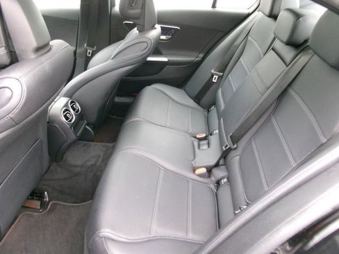 Used 2025 Mercedes-Benz C 300 Sedan image 10