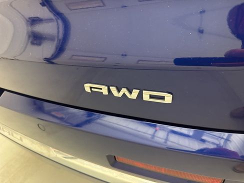 Used 2023 GMC Acadia Denali w/ Denali Ultimate Package image 23